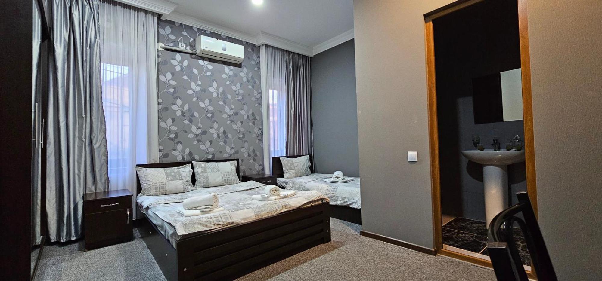 7 Rooms Tbilisi Eksteriør billede
